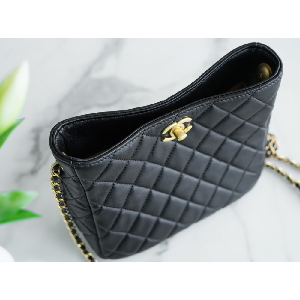 CHANEL PEARL CRUSH HOBO BAG