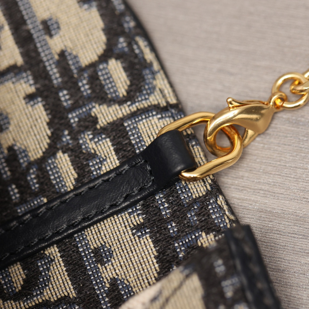 DIOR BOBBY EAST-WEST POUCH WITH CHAIN DIOR BOBBY EAST-WEST POUCH WITH CHAIN