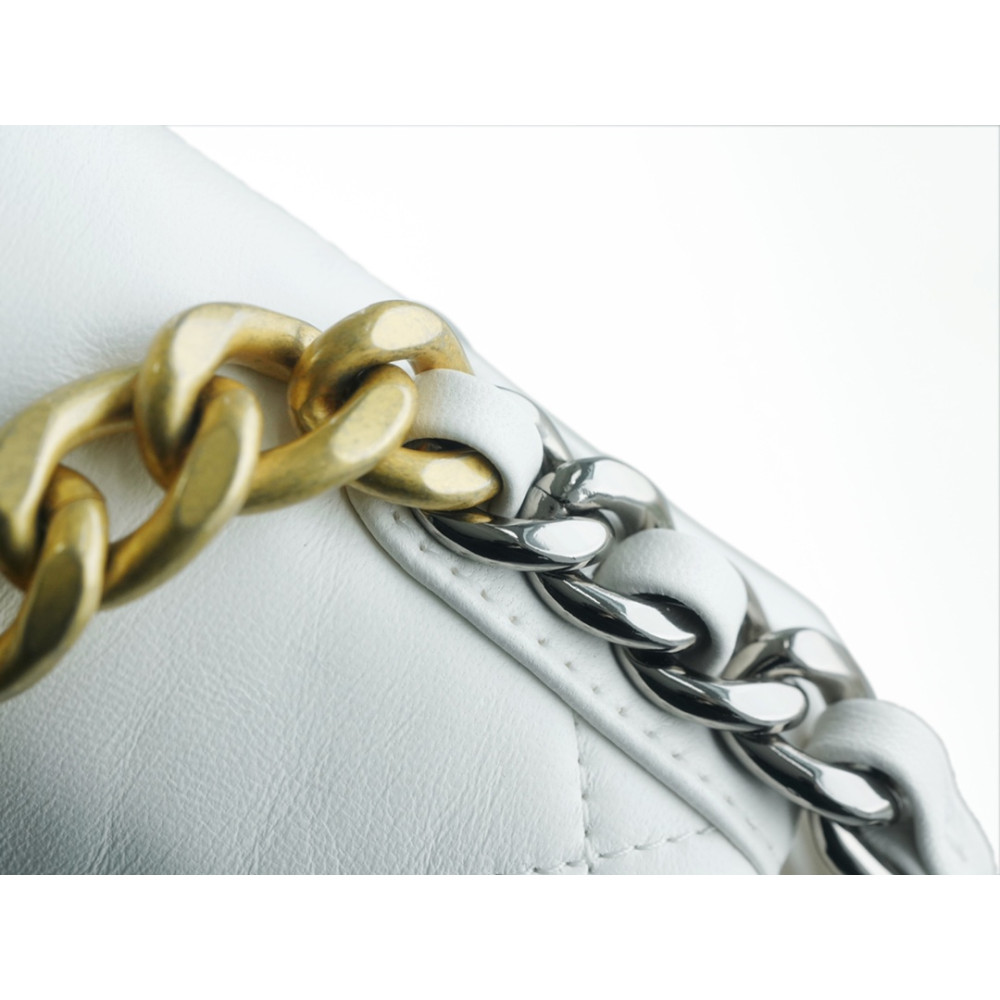 CHANEL SMALL 19 FLAP BAG CHANEL SMALL 19 FLAP BAG