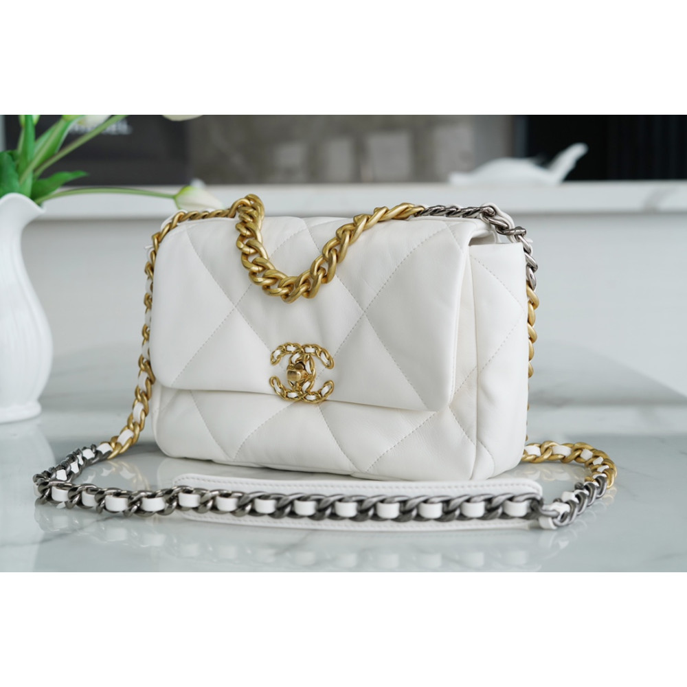 CHANEL SMALL 19 FLAP BAG CHANEL SMALL 19 FLAP BAG