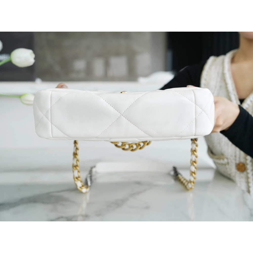 CHANEL SMALL 19 FLAP BAG CHANEL SMALL 19 FLAP BAG