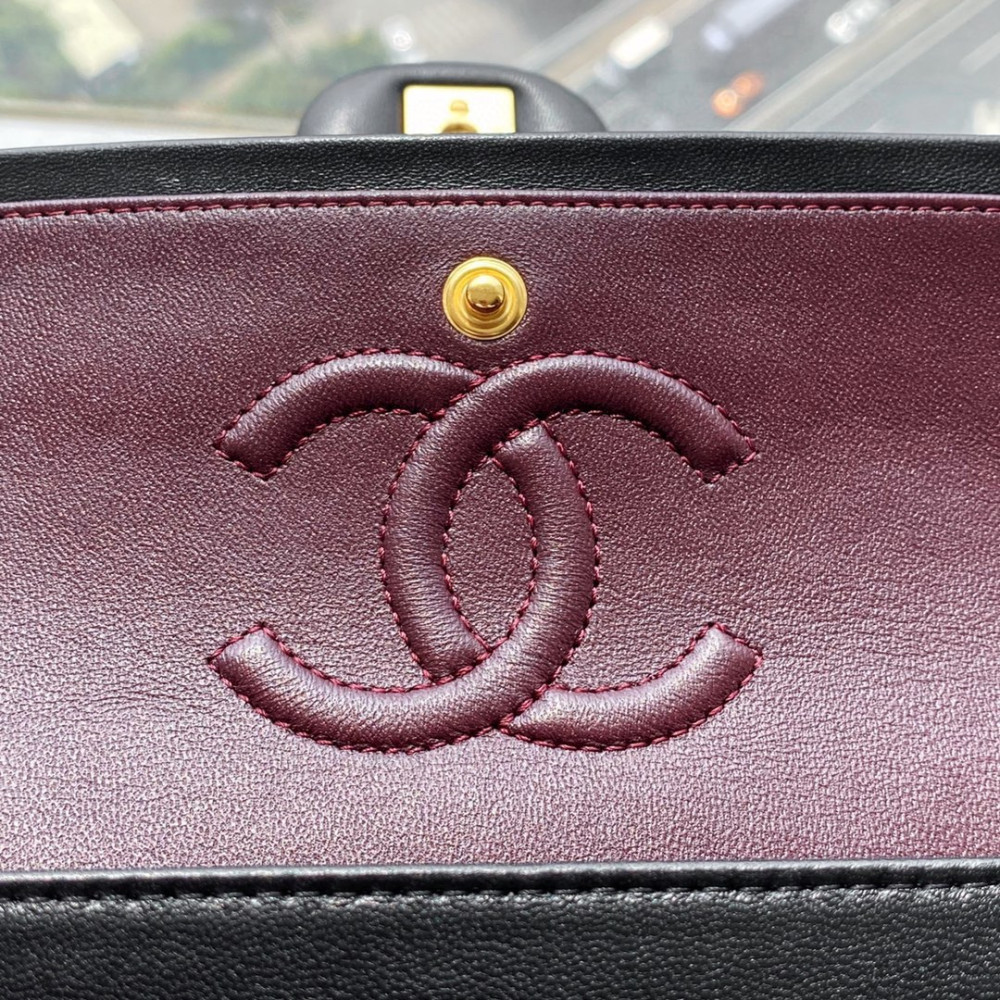 CHANEL SMALL DOUBLE FLAP BAG CHANEL SMALL DOUBLE FLAP BAG
