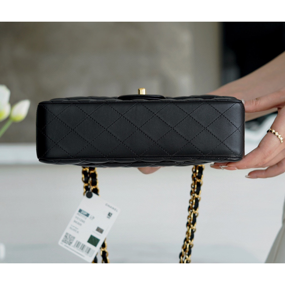CHANEL SMALL DOUBLE FLAP BAG CHANEL SMALL DOUBLE FLAP BAG