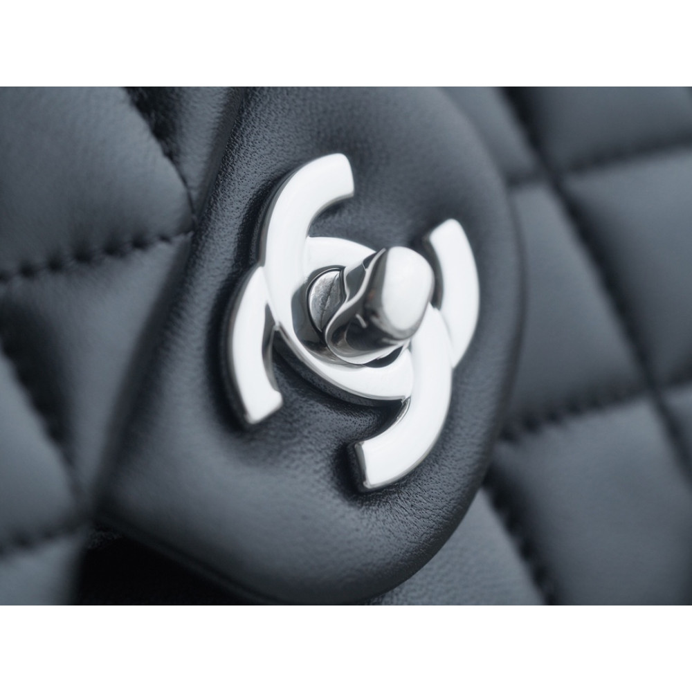 CHANEL SMALL DOUBLE FLAP BAG CHANEL SMALL DOUBLE FLAP BAG