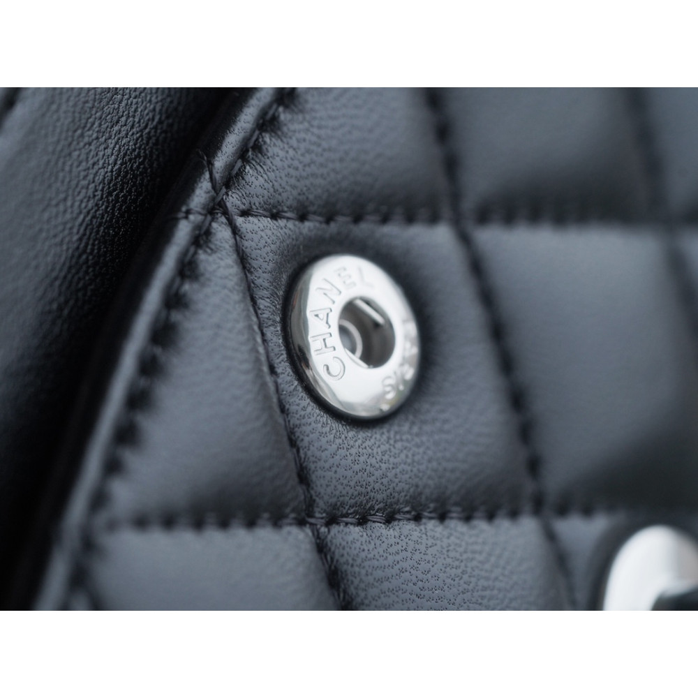 CHANEL SMALL DOUBLE FLAP BAG CHANEL SMALL DOUBLE FLAP BAG