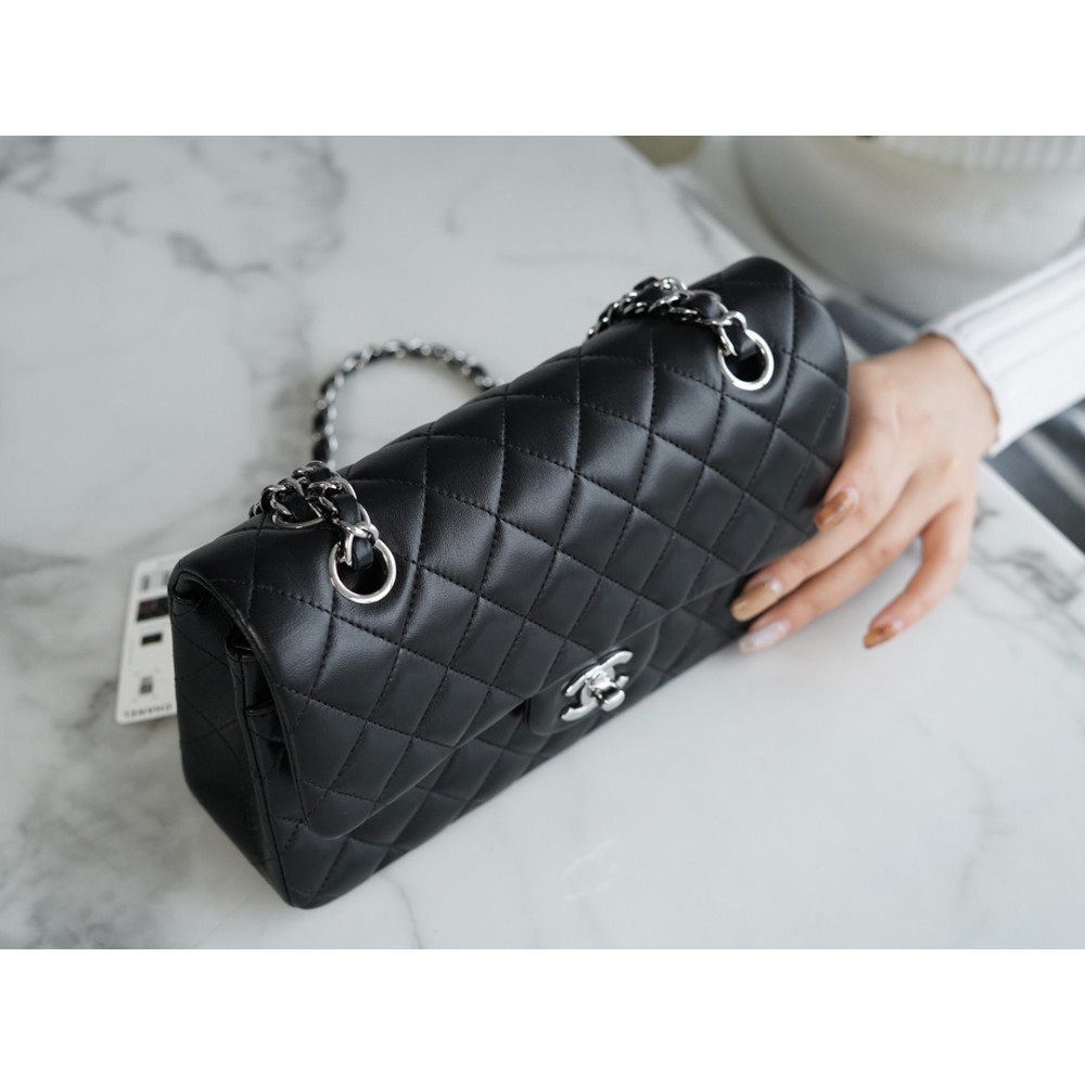 CHANEL SMALL DOUBLE FLAP BAG CHANEL SMALL DOUBLE FLAP BAG
