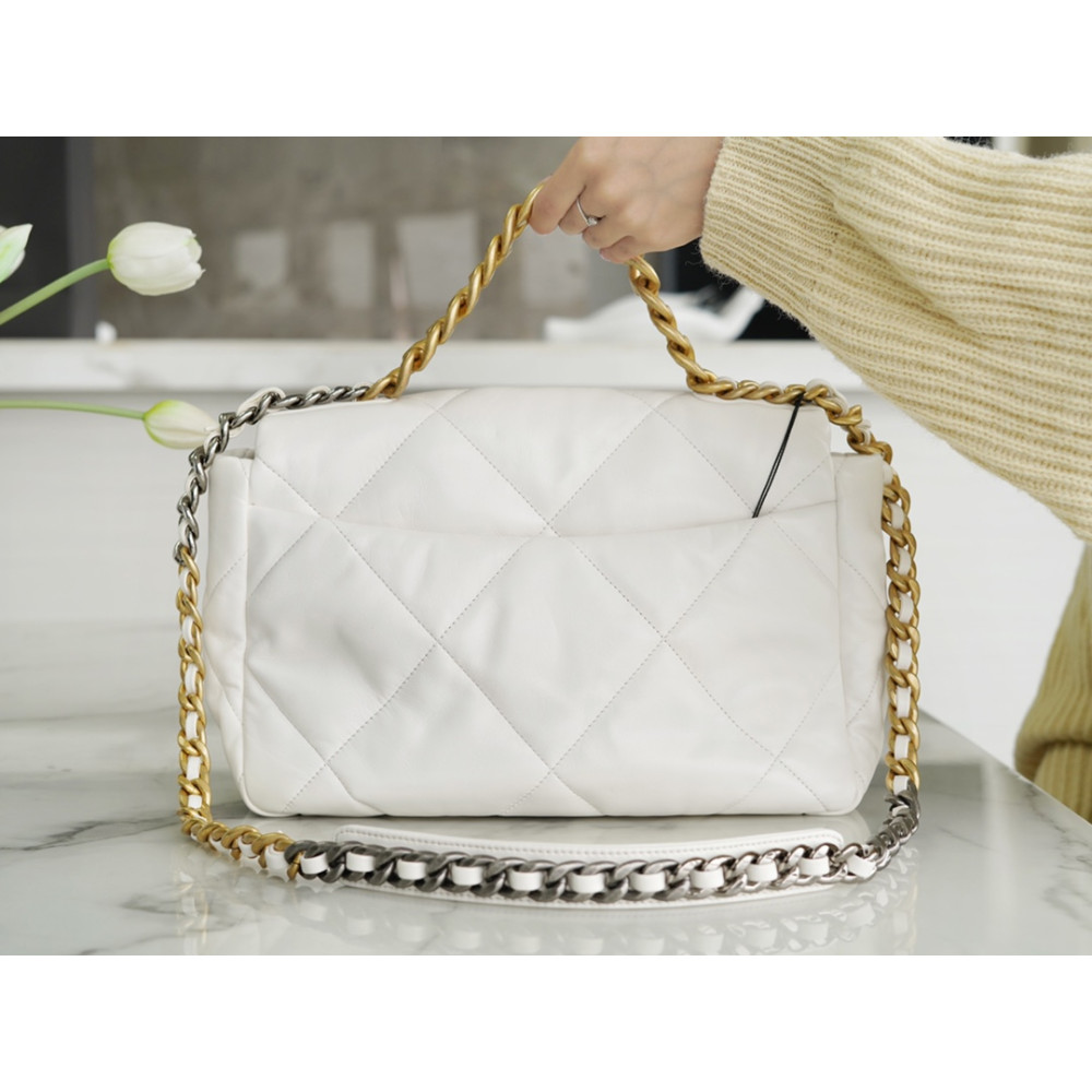 CHANEL MEDIUM 19 FLAP BAG