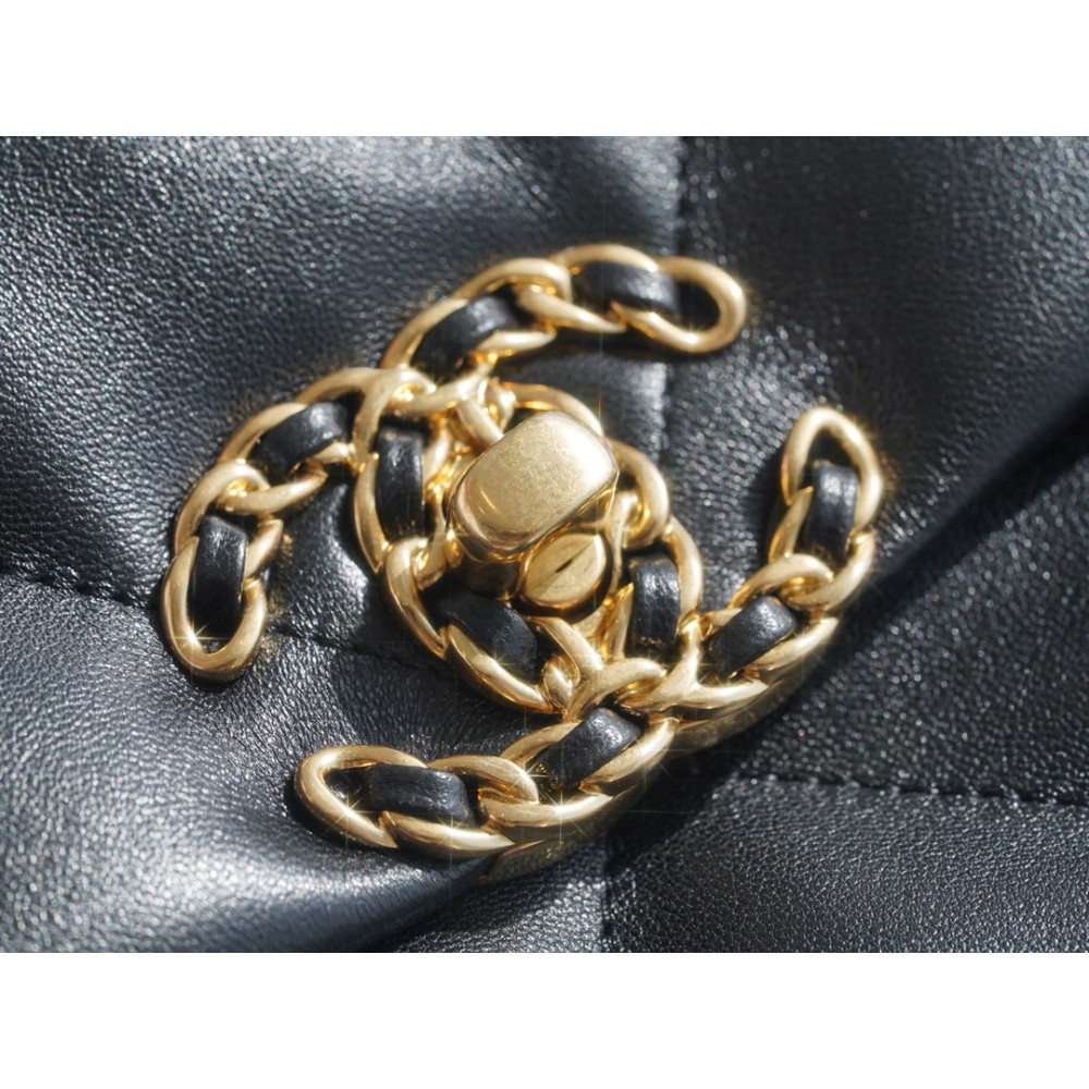 CHANEL MEDIUM 19 FLAP BAG