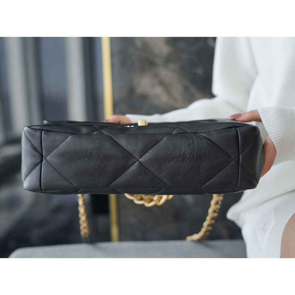 CHANEL MEDIUM 19 FLAP BAG