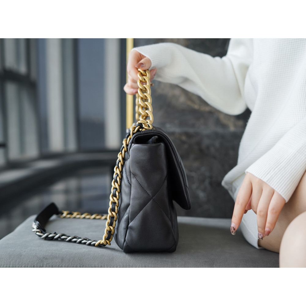 CHANEL MEDIUM 19 FLAP BAG