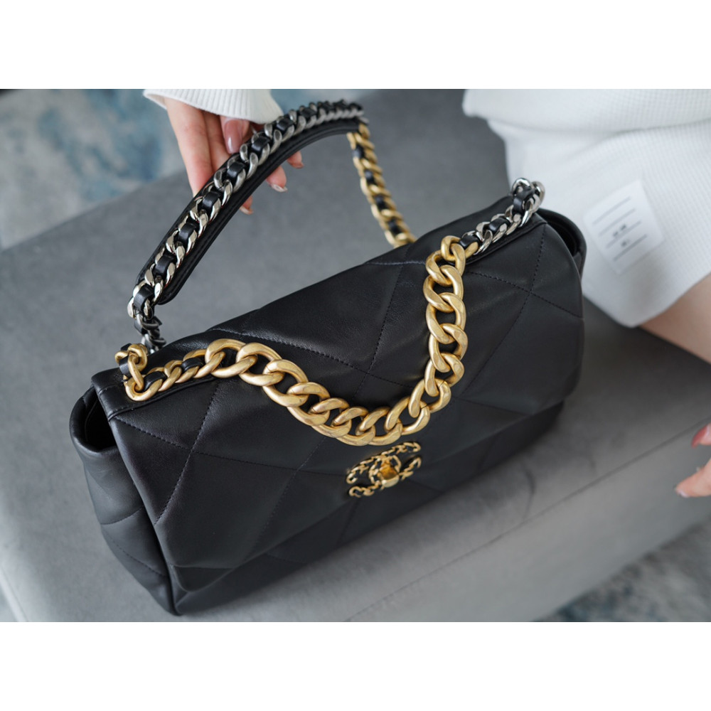 CHANEL MEDIUM 19 FLAP BAG