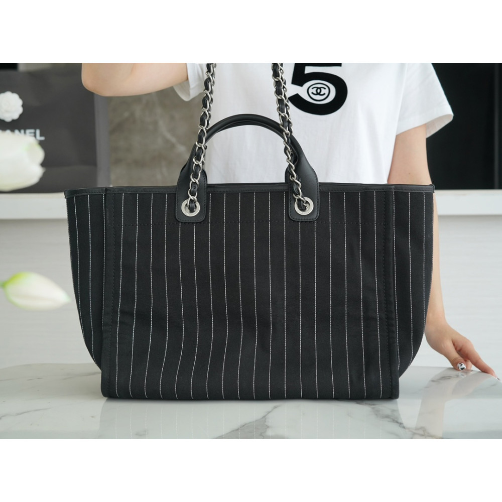 CHANEL MEDIUM DEAUVILLE TOTE BAG CHANEL MEDIUM DEAUVILLE TOTE BAG
