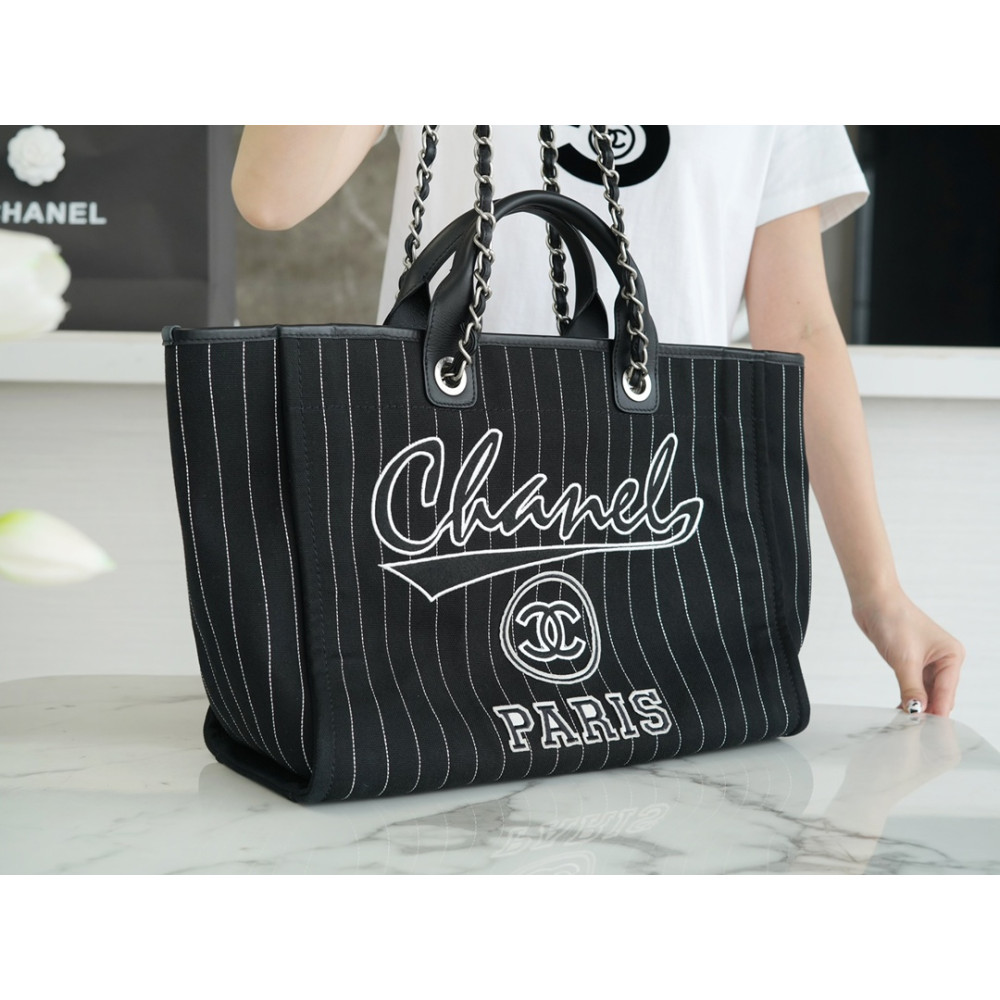 CHANEL MEDIUM DEAUVILLE TOTE BAG CHANEL MEDIUM DEAUVILLE TOTE BAG