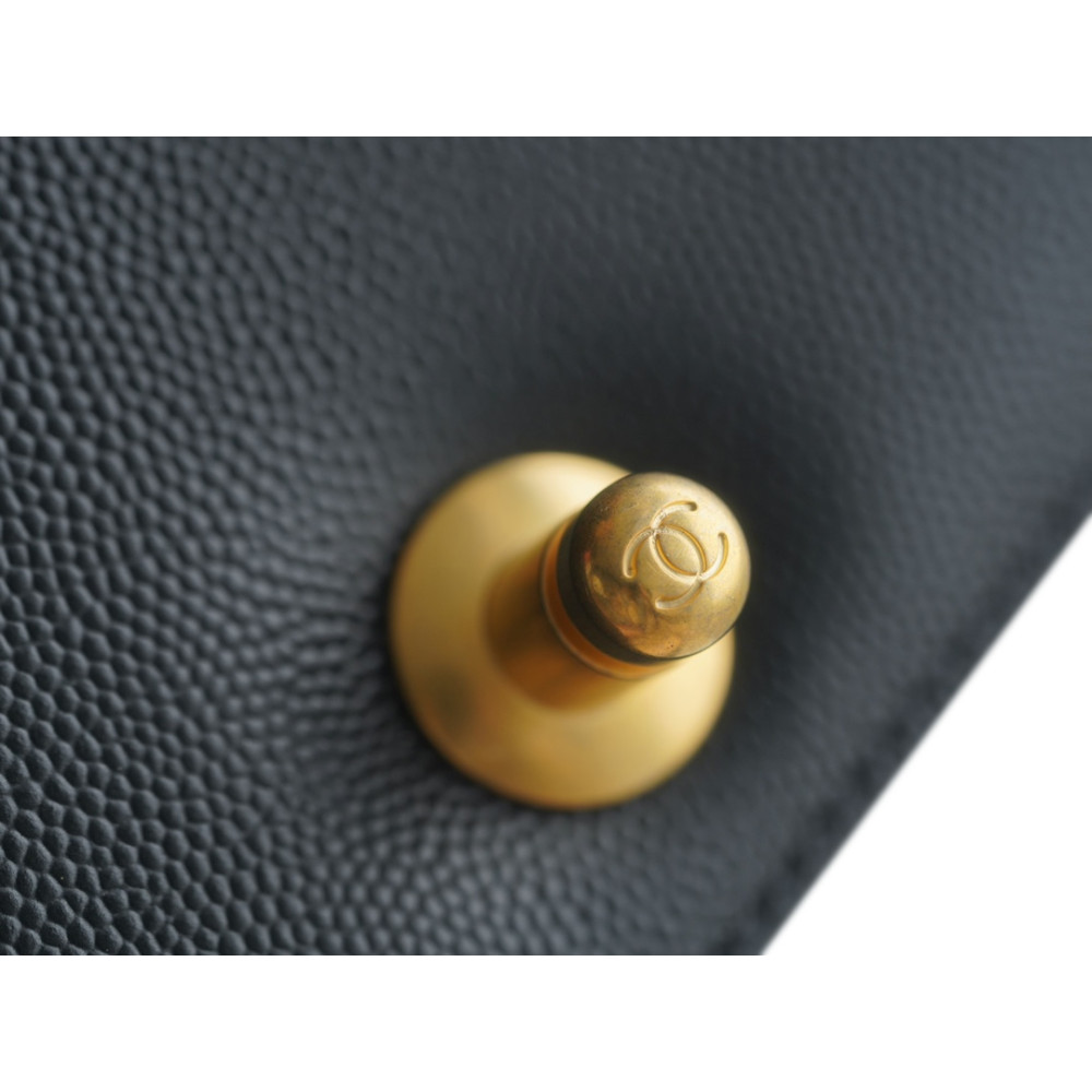 CHANEL MEDIUM BOY FLAP BAG