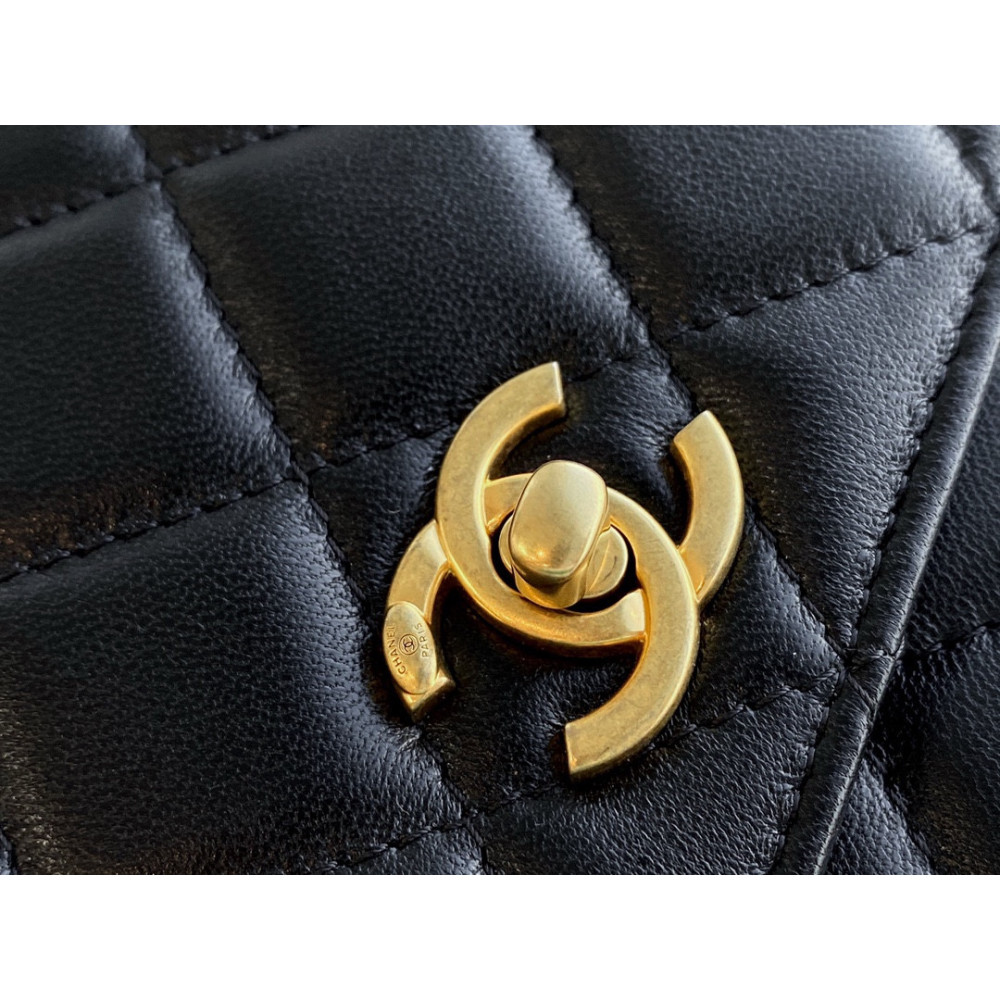 CHANEL PEARL CRUSH WALLET ON CHAIN