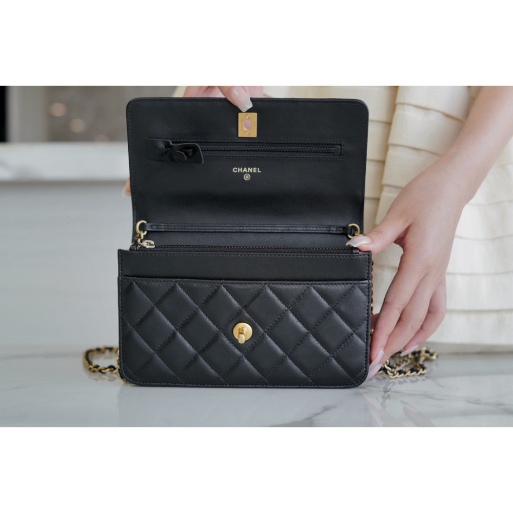 CHANEL PEARL CRUSH WALLET ON CHAIN
