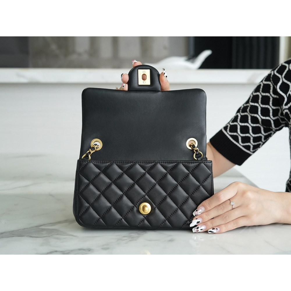 CHANEL PEARL CRUSH MINI RECTANGULAR FLAP BAG CHANEL PEARL CRUSH MINI RECTANGULAR FLAP BAG