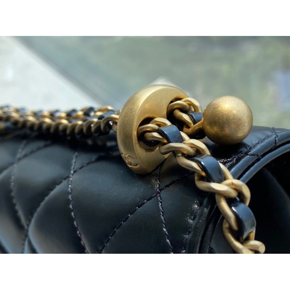 CHANEL MINI PERFECT FIT FLAP BAG CHANEL MINI PERFECT FIT FLAP BAG