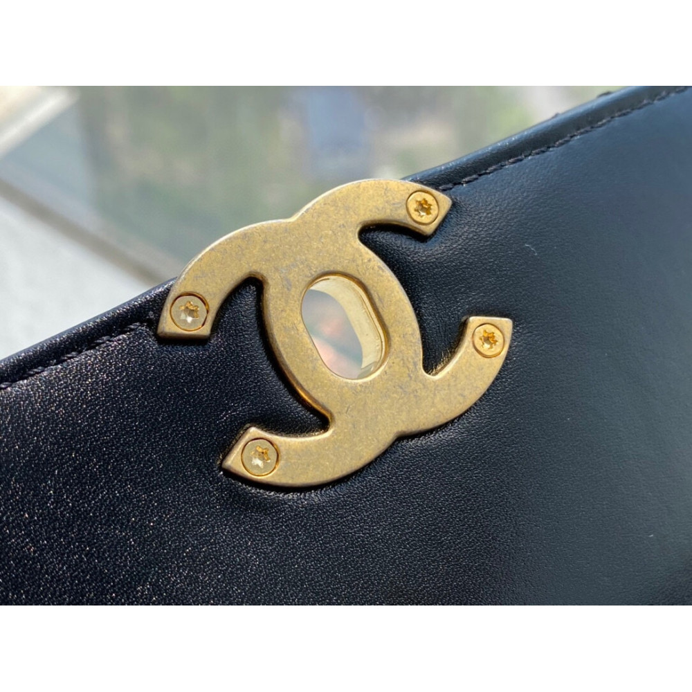 CHANEL MINI PERFECT FIT FLAP BAG CHANEL MINI PERFECT FIT FLAP BAG