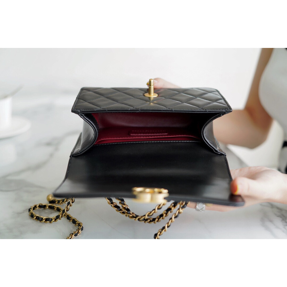 CHANEL MINI PERFECT FIT FLAP BAG CHANEL MINI PERFECT FIT FLAP BAG