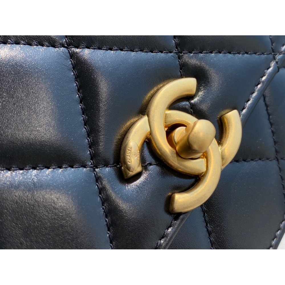 CHANEL MINI PERFECT FIT FLAP BAG CHANEL MINI PERFECT FIT FLAP BAG