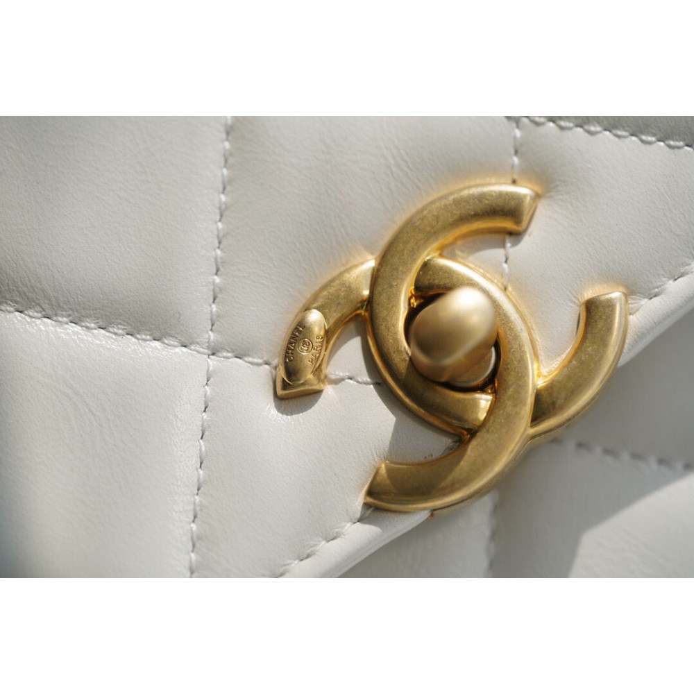 CHANEL MINI PERFECT FIT FLAP BAG CHANEL MINI PERFECT FIT FLAP BAG
