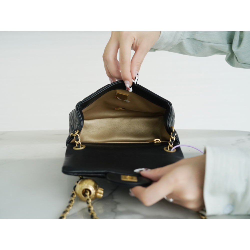 CHANEL PEARL CRUSH MINI FLAP BAG CHANEL PEARL CRUSH MINI FLAP BAG
