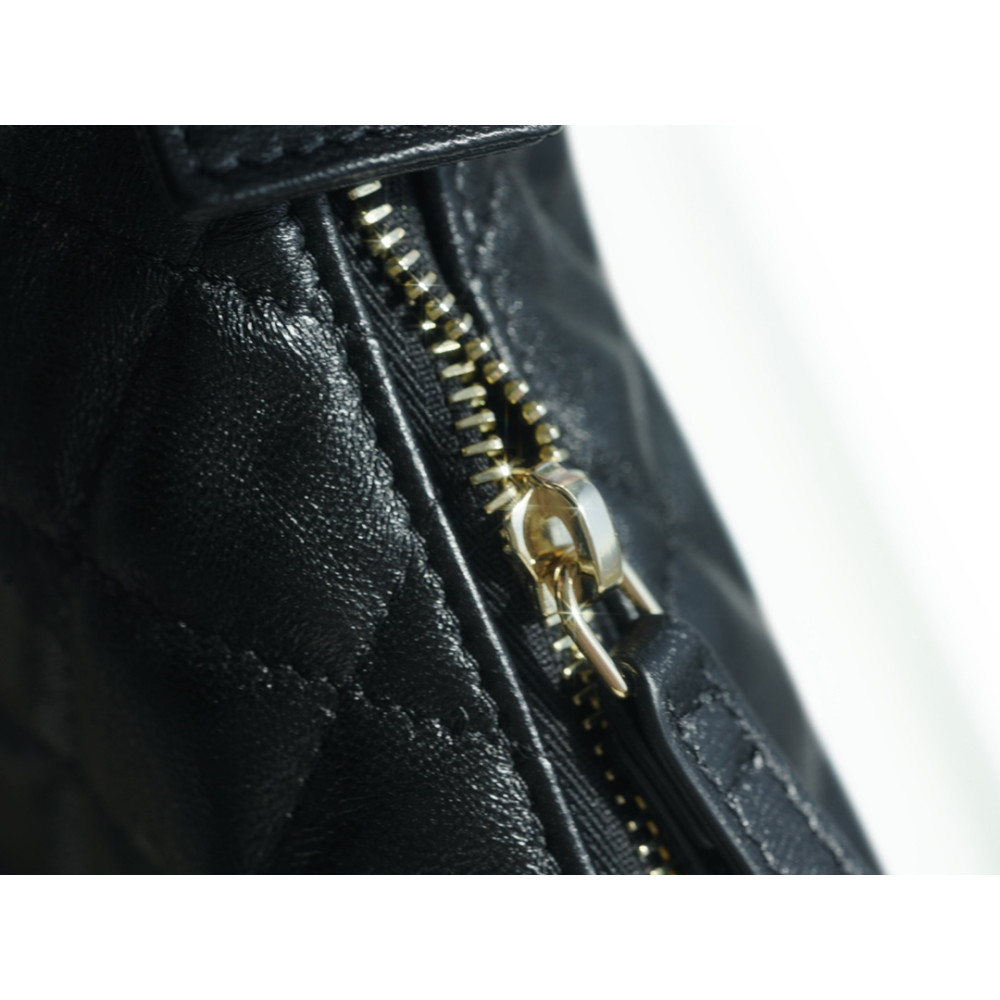 CHANEL AROUND POUCH HOBO BAG CHANEL AROUND POUCH HOBO BAG