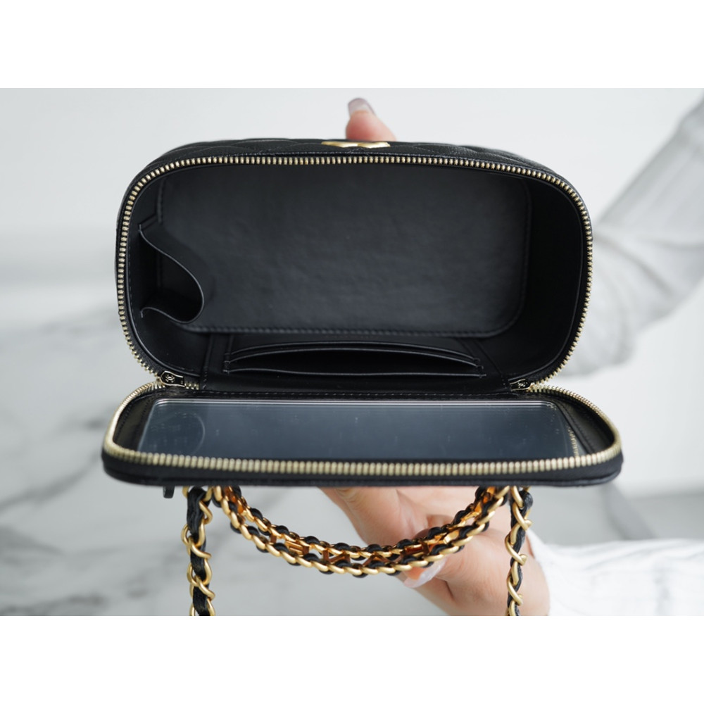 CHANEL PICK ME UP VANITY CACE CHANEL PICK ME UP VANITY CACE