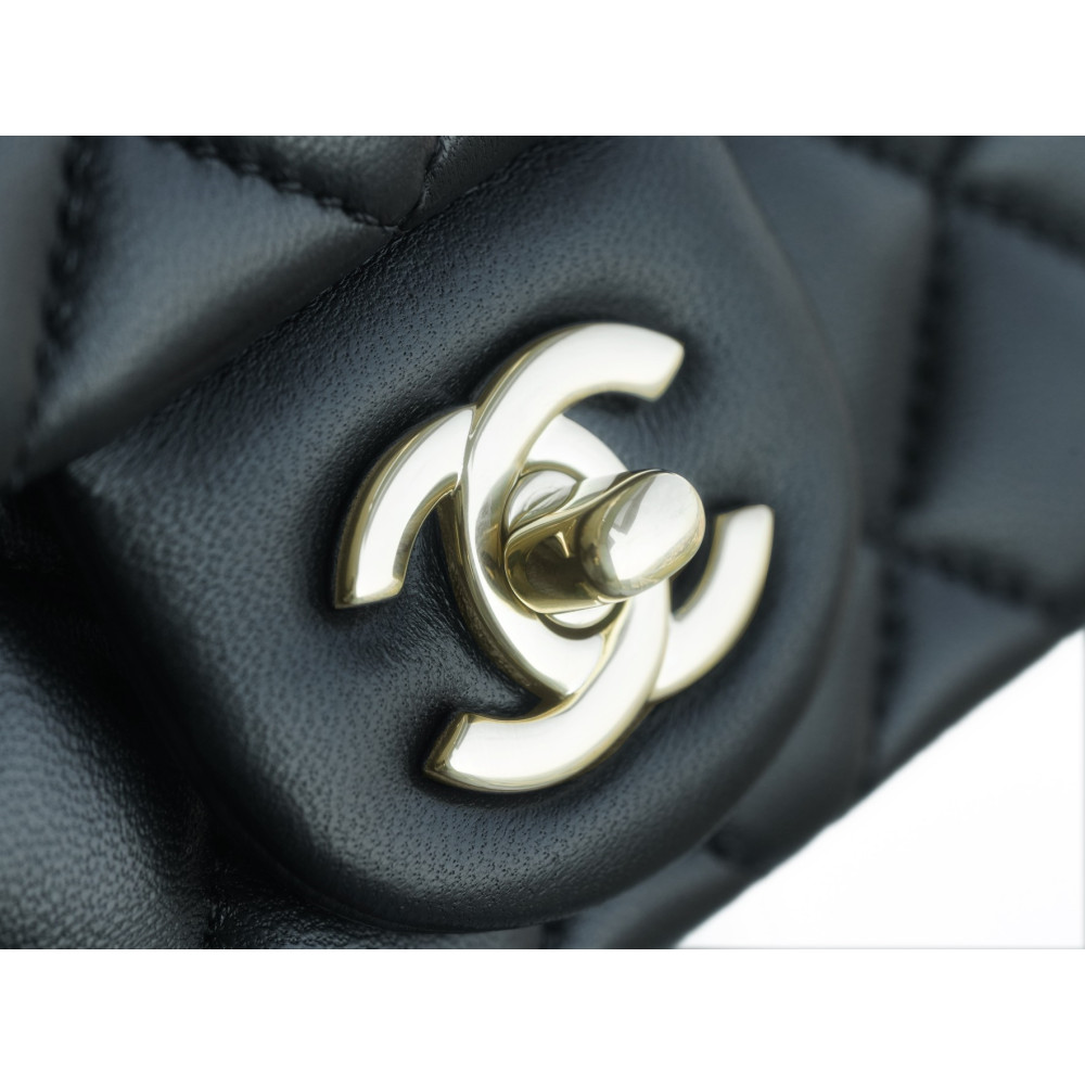 CHANEL PEARL CRUSH MINI FLAP BAG CHANEL PEARL CRUSH MINI FLAP BAG