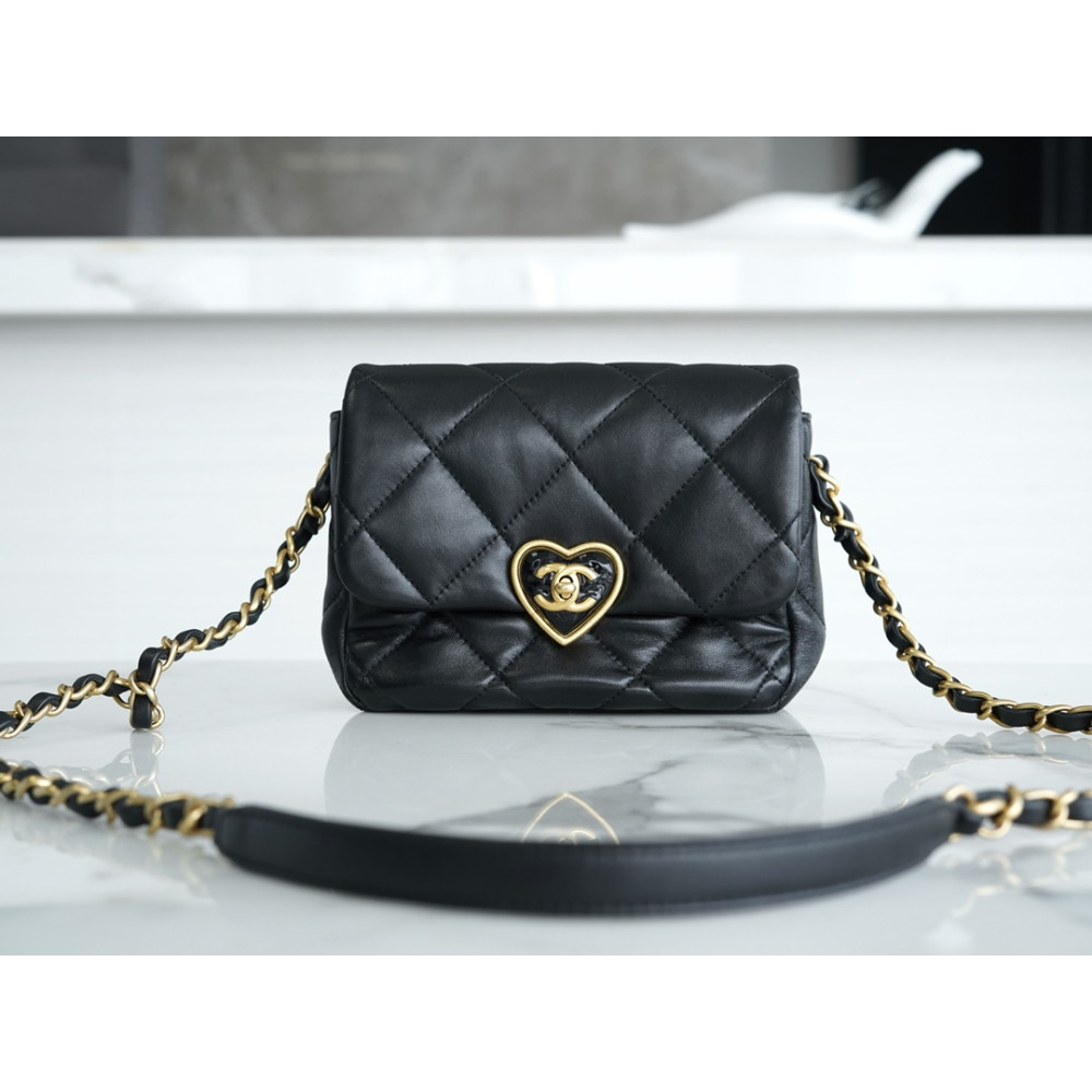 CHANEL MINI HEART SQUARE FLAP BAG CHANEL MINI HEART SQUARE FLAP BAG