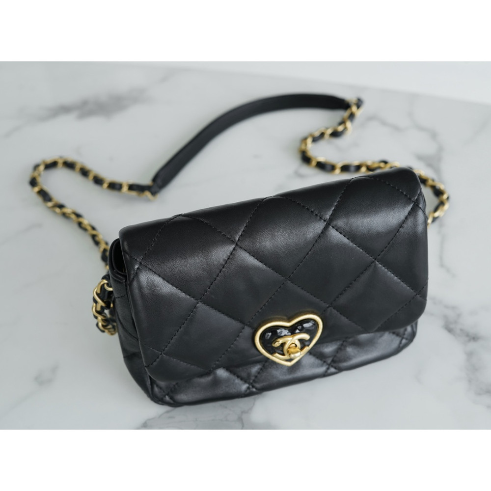 CHANEL MINI HEART SQUARE FLAP BAG CHANEL MINI HEART SQUARE FLAP BAG