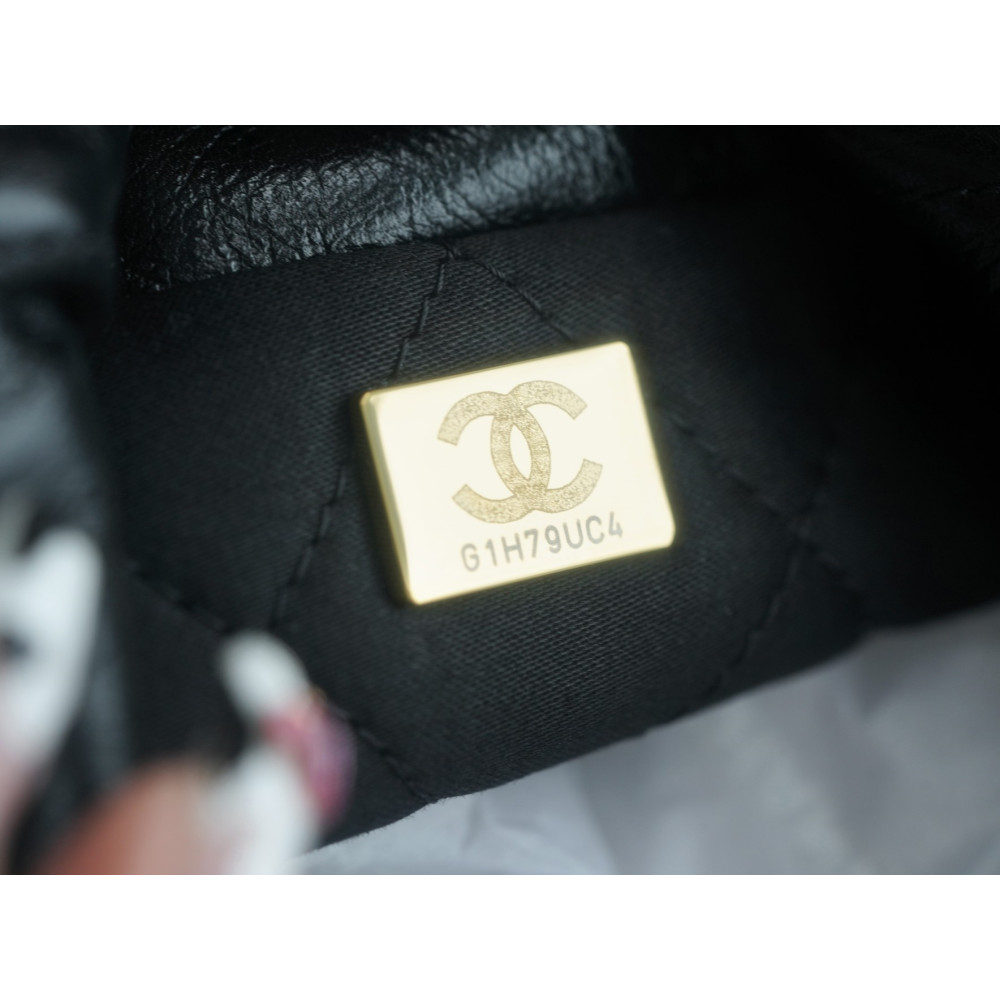 CHANEL PEARL MINI 22 BAG CHANEL PEARL MINI 22 BAG