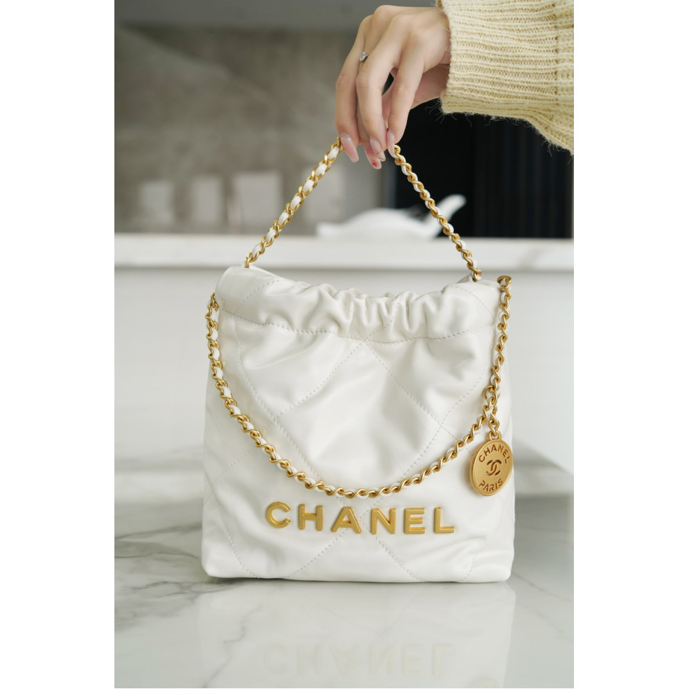 CHANEL 22 MINI BAG