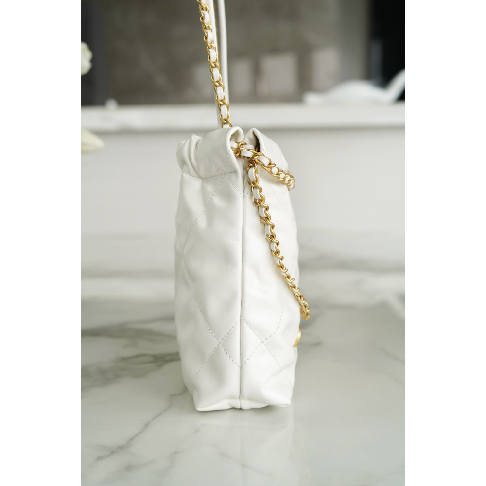 CHANEL 22 MINI BAG