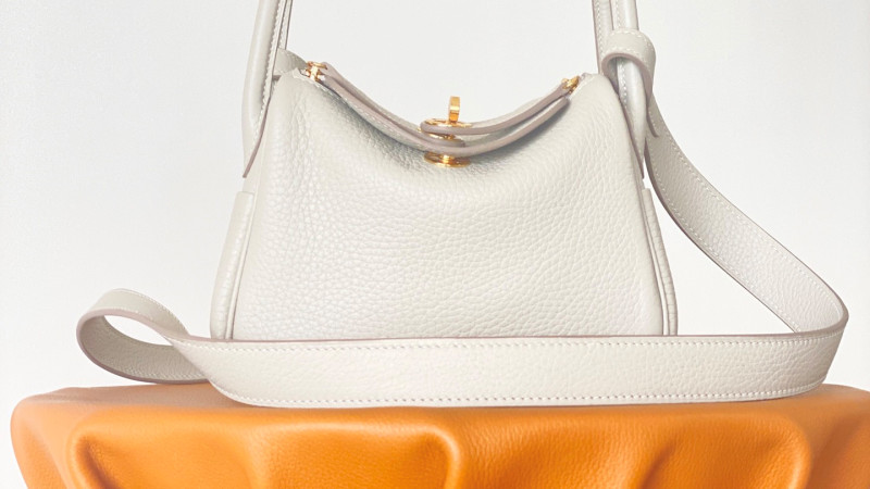 LINDY 19 PEARL GRAY TC H079086CCA3 Details 2