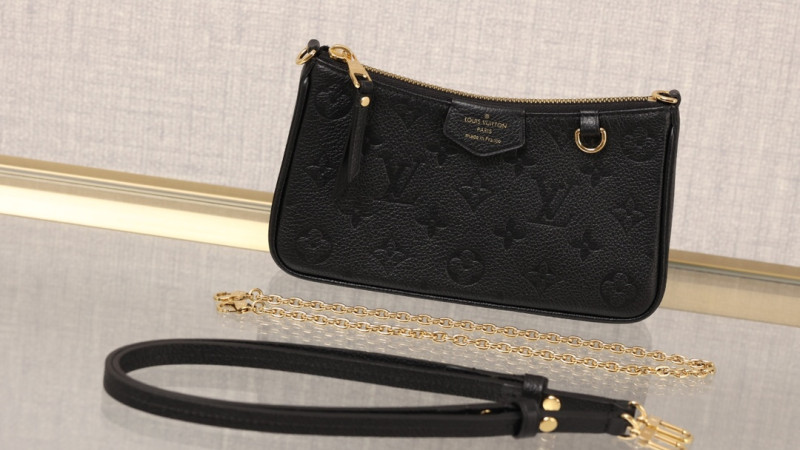 Easy Pouch On Strap M80349