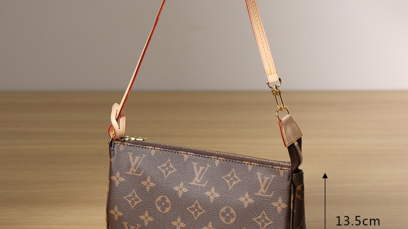 Pochette Accessoires M40712