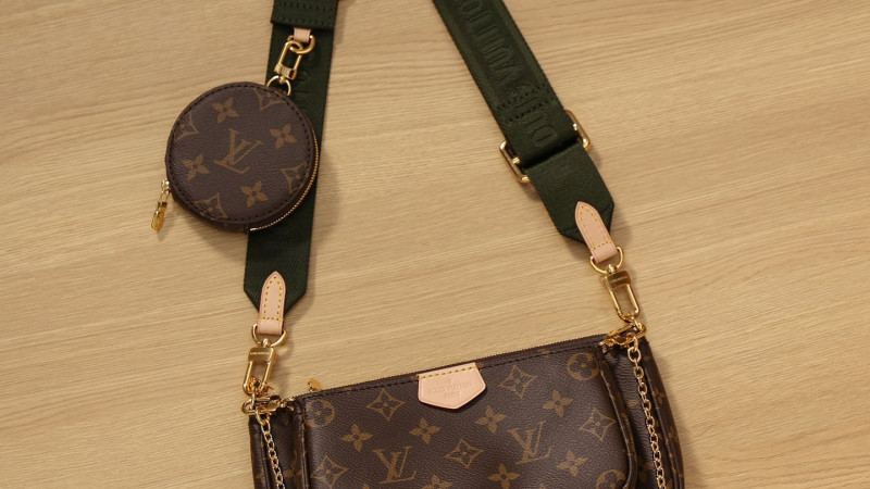 Multi Pochette Accessoires M44813